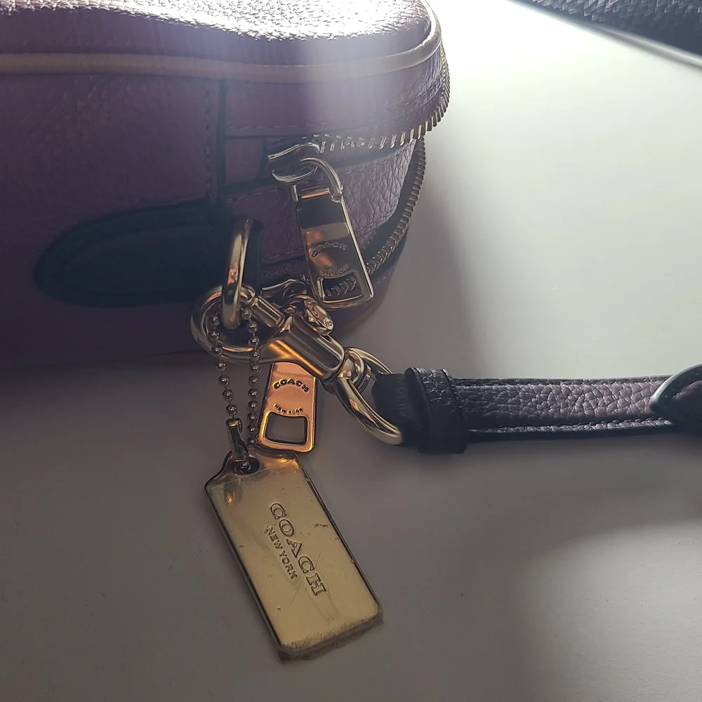 Coach Leather Shoulder Bag in Brown with Brown Crossbody Strap Included